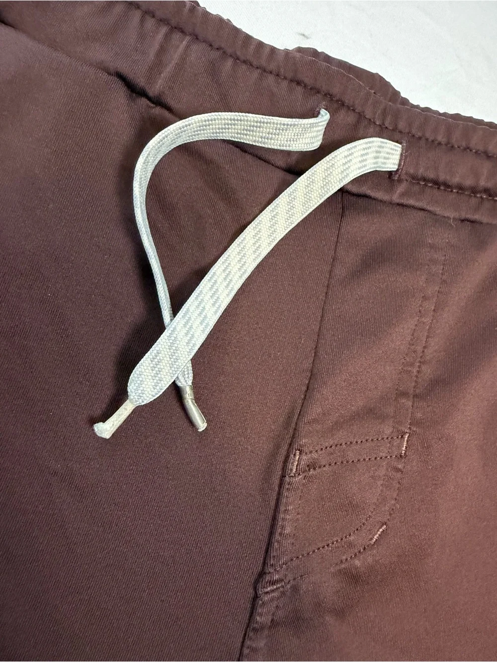 Vuori Men's Sunday Performance Jogger Sweatpants Brown small